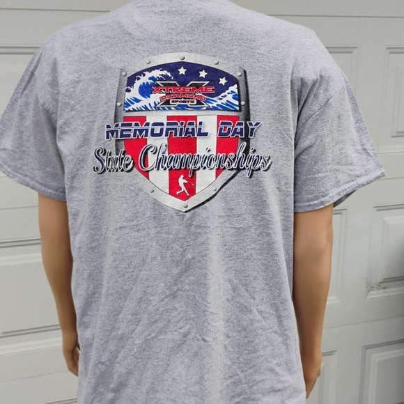 Gray T-Shirt - Picture 4 of 5